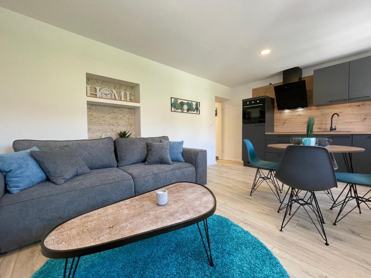 פולה Apartments Nona מראה חיצוני תמונה