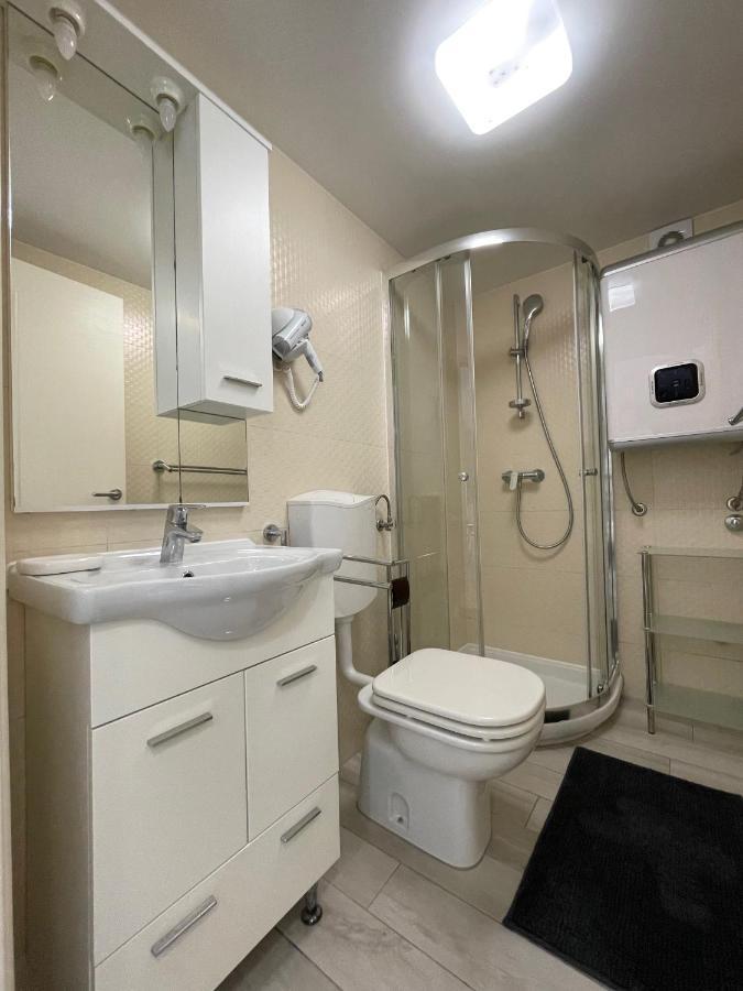 פולה Apartments Nona מראה חיצוני תמונה