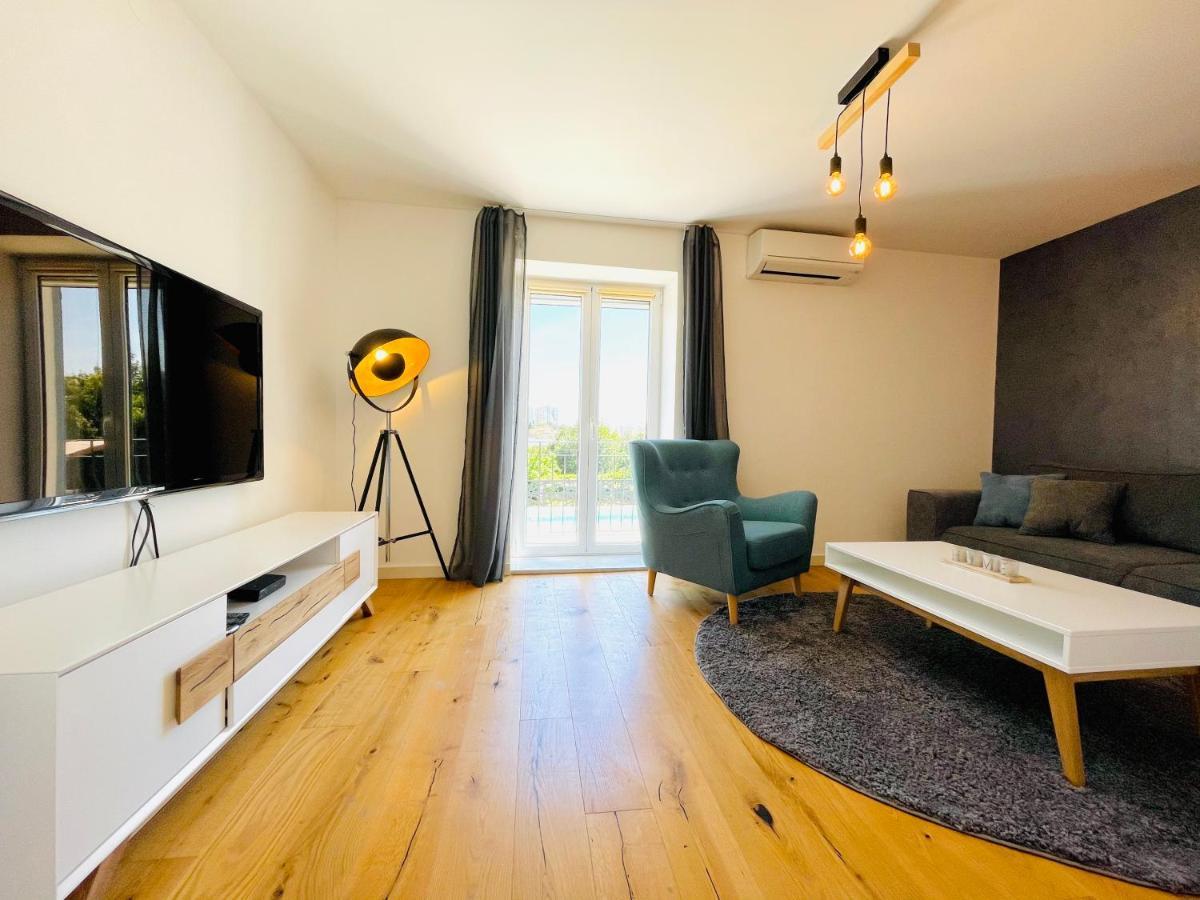 פולה Apartments Nona מראה חיצוני תמונה
