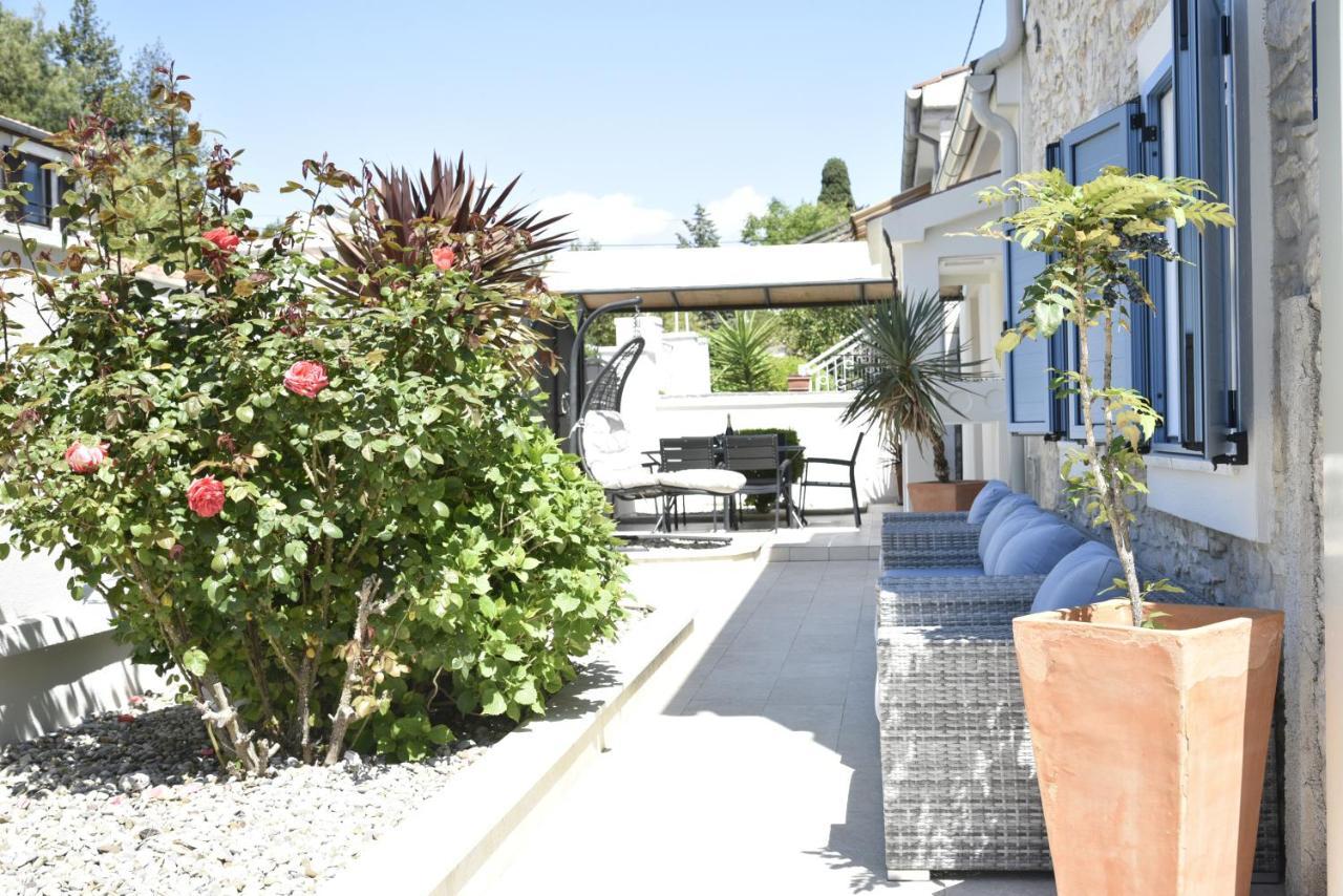 פולה Apartments Nona מראה חיצוני תמונה