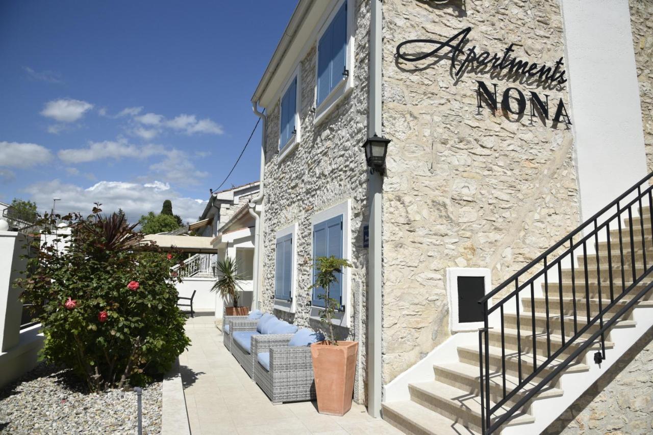 פולה Apartments Nona מראה חיצוני תמונה